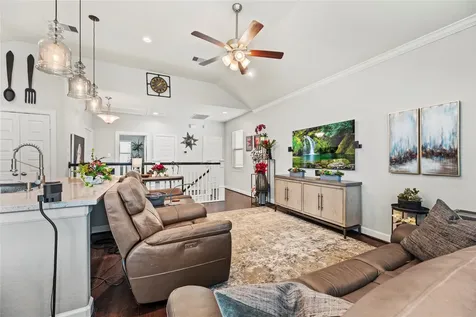 2027 Paul Quinn Street Houston TX 77091