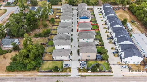 2027 Paul Quinn Street Houston TX 77091