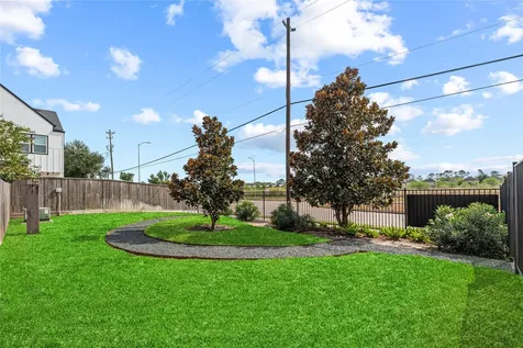 2027 Paul Quinn Street Houston TX 77091
