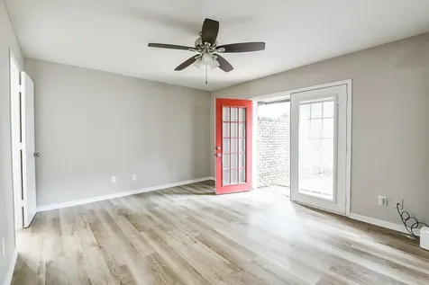 2585 Marilee Lane 3 Houston TX 77057