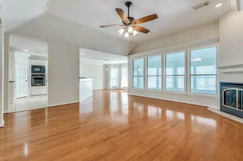 341 Sam Houston Loop Point Blank TX 77364
