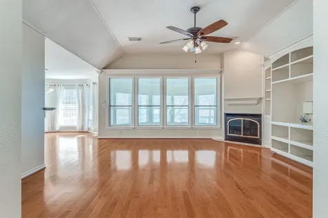 341 Sam Houston Loop Point Blank TX 77364