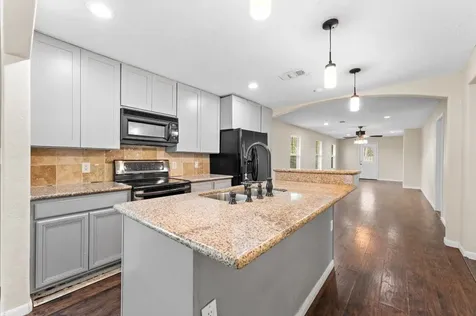 2821 Holman Street Houston TX 77004