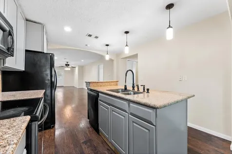 2821 Holman Street Houston TX 77004