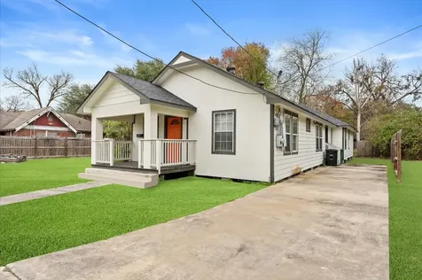 2821 Holman Street Houston TX 77004