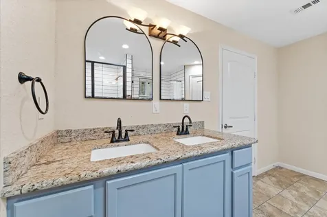 2821 Holman Street Houston TX 77004