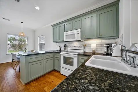 12718 Pine Woods Street Tomball TX 77375