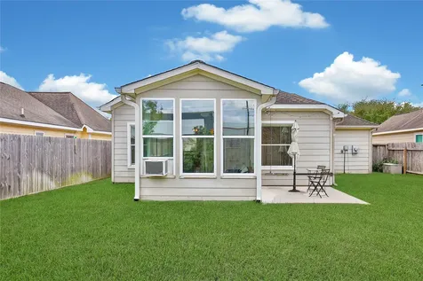 12718 Pine Woods Street Tomball TX 77375