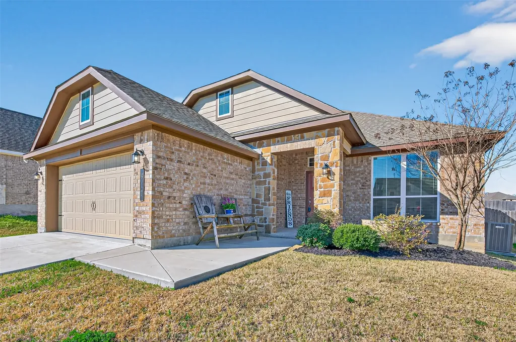 917 Farm Path Brenham TX 77833