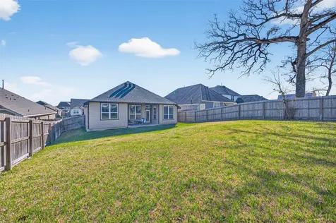 917 Farm Path Brenham TX 77833