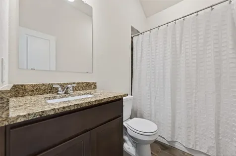 917 Farm Path Brenham TX 77833