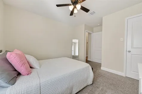 917 Farm Path Brenham TX 77833