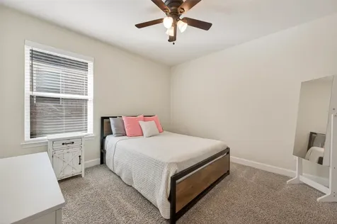 917 Farm Path Brenham TX 77833