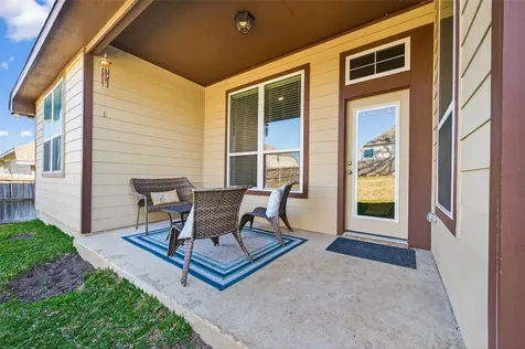 917 Farm Path Brenham TX 77833