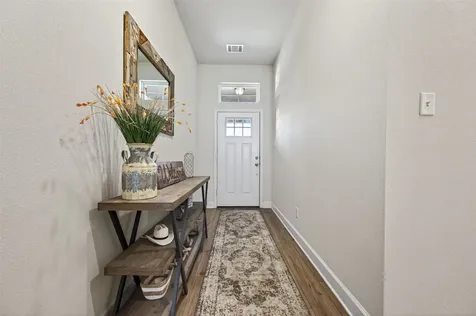917 Farm Path Brenham TX 77833