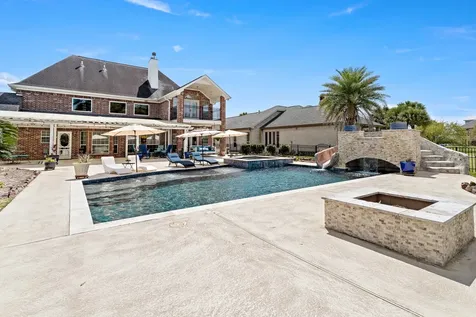 2700 Spurlock Road Nederland TX 77627