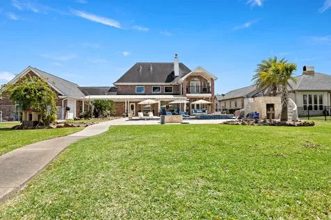 2700 Spurlock Road Nederland TX 77627