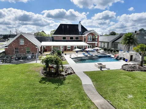 2700 Spurlock Road Nederland TX 77627
