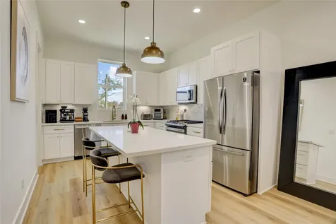 2013 Cochran Street Houston TX 77009