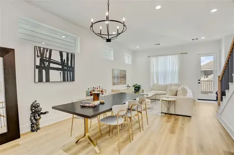 2013 Cochran Street Houston TX 77009