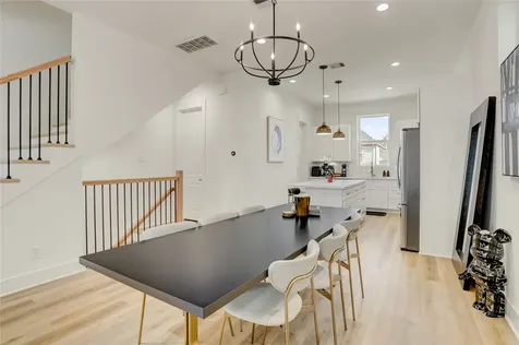 2013 Cochran Street Houston TX 77009