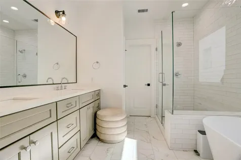 2013 Cochran Street Houston TX 77009