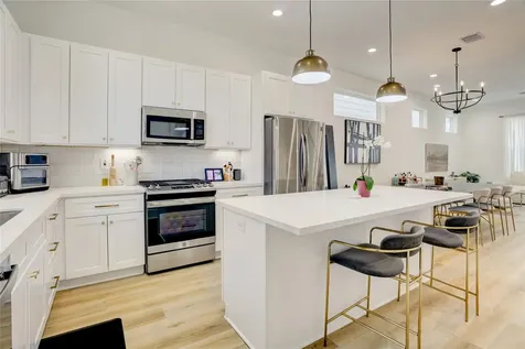 2013 Cochran Street Houston TX 77009