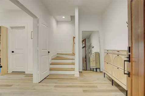2013 Cochran Street Houston TX 77009