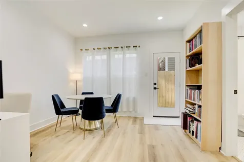 2013 Cochran Street Houston TX 77009