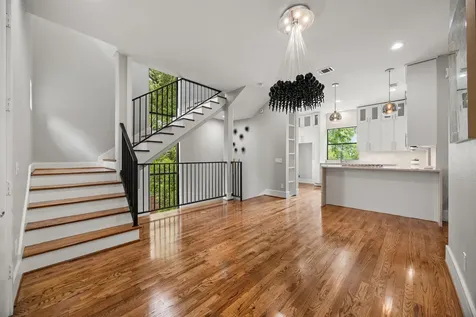 1901 W 14th 1/2 Street C Houston TX 77008