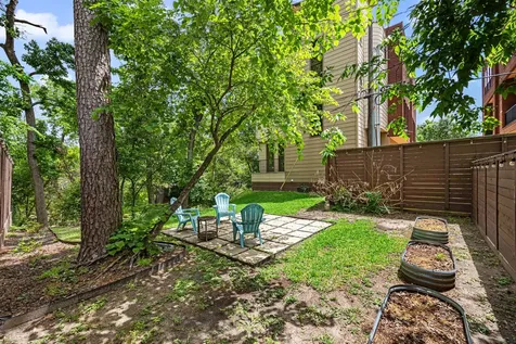 1901 W 14th 1/2 Street C Houston TX 77008