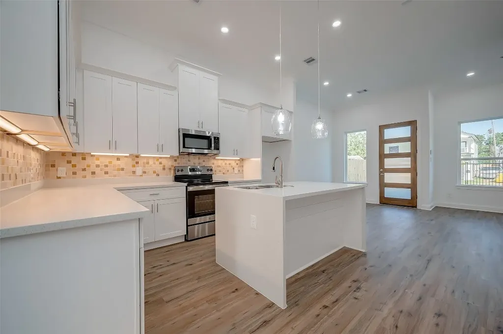 8449 Jutland Road A Houston TX 77033