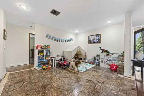 16914 Creeksouth Road Houston TX 77068