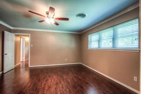 208 Lakeshore Drive Seabrook TX 77586