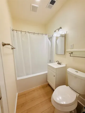 1201 W Gray Street 3 Houston TX 77019