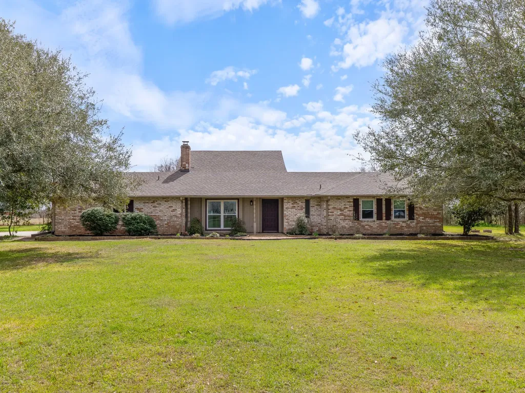 12229 Dannhaus Road Needville TX 77461