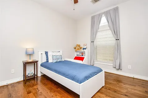 2614 Maxroy Street Houston TX 77007