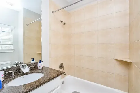 2614 Maxroy Street Houston TX 77007