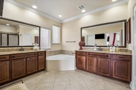 1701 Preserve Lane Pearland TX 77089
