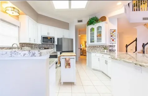 423 Hana Drive Tiki Island TX 77554