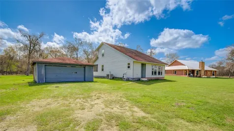 3067 Cr-580 West Columbia TX 77486