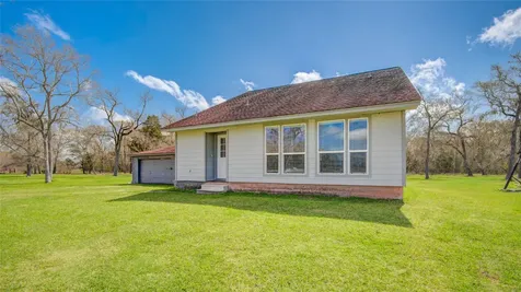 3067 Cr-580 West Columbia TX 77486