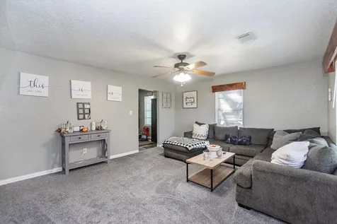 706 E New York Street Brazoria TX 77422