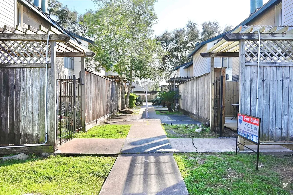 7918 Prestwood Drive 4 Houston TX 77036