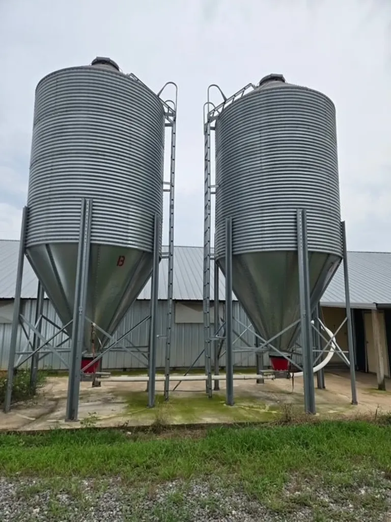 6140 & 6142 E Highway 84 Palestine TX 75801