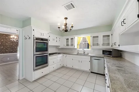 2015 Shady Branch Drive Kingwood TX 77339