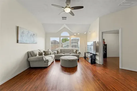 23307 Parkway Lakes Lane Richmond TX 77407