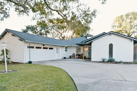 3010 Broadmoor Drive Sugar Land TX 77478