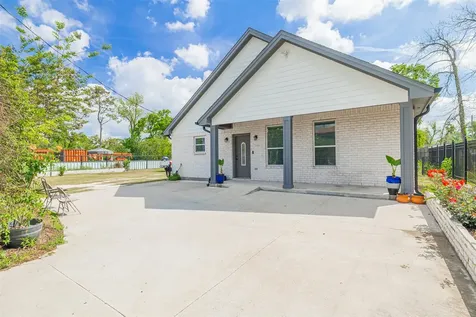 8914 Sandra Street Houston TX 77016