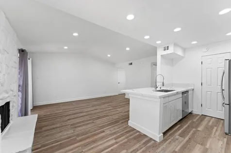 17331 Red Oak Drive 14 Houston TX 77090